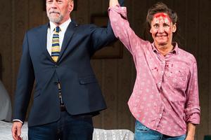 Bang Showbiz / Bruce Willis and Laurie Metcalf - 2015 - Getty - Misery curtain call at Broadhurst Theater, New York