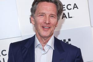 Bang Showbiz / Andrew McCarthy battled alcoholism.