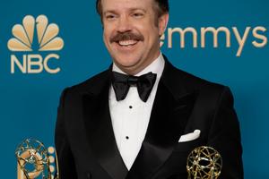 Bang Showbiz / Jason Sudeikis finds dating scary