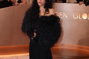 Bang Showbiz / Odessa A'zion tries to keep her private life under wraps.
