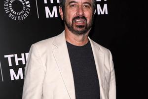 Bang Showbiz / Ray Romano arrived on the set of Everybody Loves Raymond fearing he could lose another sitcom job.