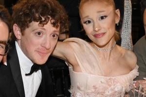 Bang Showbiz / Ariana Grande and Ethan Slater 'split after nearly 3 years of dating'