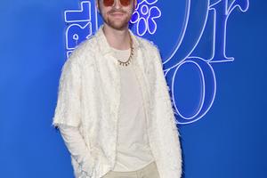 Bang Showbiz / Finneas would love to the opportunity to work with Rihanna
