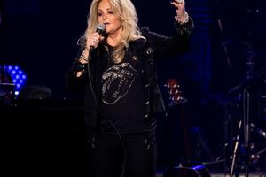 Bang Showbiz / Bonnie Tyler won't be performing this summer