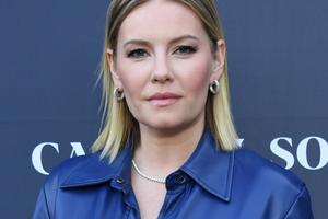 Bang Showbiz / Elisha Cuthbert took a years-long break