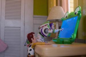 Pixar/Disney/TNS