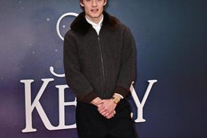 Bang Showbiz / Louis Partridge surprised by James Bond link