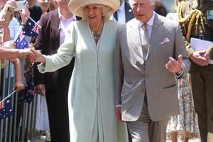Bang Showbiz / King and Queen won't live at Buckingham Palace after 369m refurb