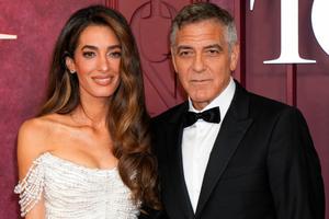 Bang Showbiz / Amal Clooney self-conscious after marrying George