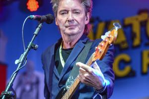 Bang Showbiz / The Jam's Bruce Foxton diagnosed with Parkinson's Disease