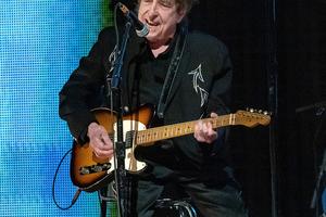 Bang Showbiz / Bob Dylan's live band has gone through some major changes the past couple of weeks