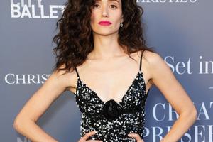 Bang Showbiz / Emmy Rossum wanted to finish watching the game