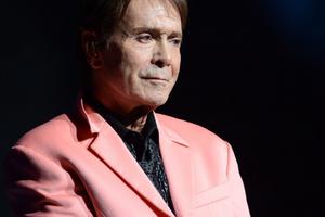 Bang Showbiz / Sir Cliff Richard paid tribute to Bonnie Tyler