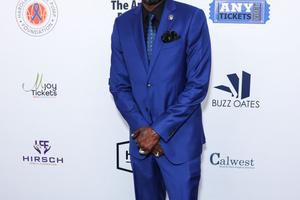 Bang Showbiz / Lamar Odom gives searingly honest view on the Kardashians.