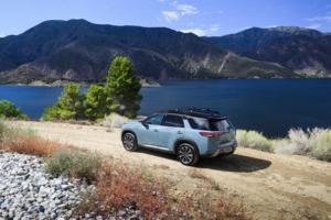 James Lipman/Nissan Motor Corporation/TNS