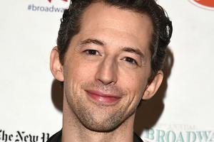 Bang Showbiz / Josh Grisetti dies aged 44