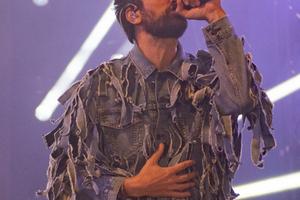 Bang Showbiz / Serge Pizzorno hasn't spoken to ex Kasabian bandmate Tom Meighan since his assault conviction