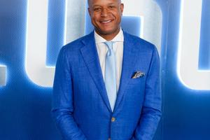 Bang Showbiz / Craig Melvin is doing fine