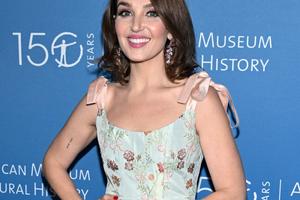 Bang Showbiz / Chloe Fineman has quit Saturday Night Live after 7 seasons