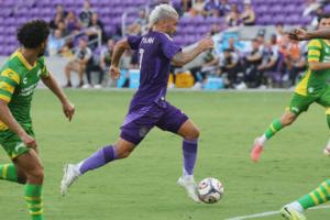 Stephen M. Dowell/Orlando Sentinel/TNS