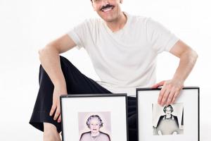 Bang Showbiz / Gustavo Egusquiza with Chris Levine's Queen Elizabeth portraits
