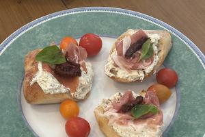 The hottest summer appetizer requires no heat! (Diane Rossen Worthington /TCA)
