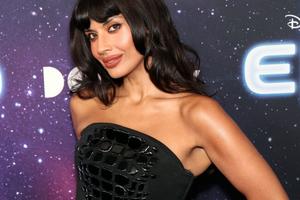 Bang Showbiz / Jameela Jamil sparks backlash with Ariana Grande weight comments