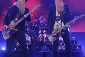Bang Showbiz / ZZ Top pulled the plug on their Hollywood Bowl concert hours before they were due to perform because of 'insurmountable obstacles'