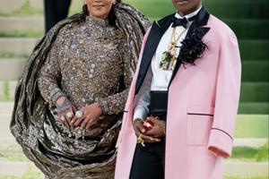 Bang Showbiz / Couple Rihanna and A$ AP Rock.