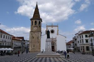 Tomar's central Praça de República is a tempting spot to slow down, nurse a drink at a café, and enjoy the relaxed tempo of local life. (Rick Steves, Rick Steves' Europe)