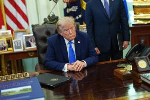 Aaron Schwartz/Pool/CNP/ZUMA Press/TNS