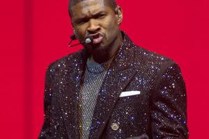 Bang Showbiz / Usher hits back at bizarre 'clone' conspiracy theory