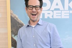 Bang Showbiz / J.J. Abrams has opened up about The End of Oak Street's connection to Cloverfield