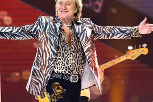 Bang Showbiz / Sir Rod Stewart has had a stent fitted