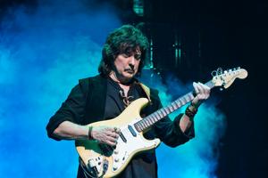 Bang Showbiz / Ritchie Blackmore is reuniting with Deep Purple tonight