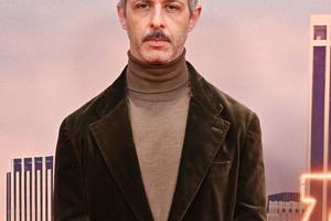 Bang Showbiz / Jeremy Strong plays Mark Zuckerberg in The Social Reckoning