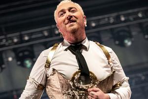 Bang Showbiz / Sam Smith's new album is a love letter to their fiance