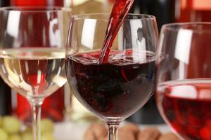 Wine may be a source of sulfites. (Dreamstime/TCA)