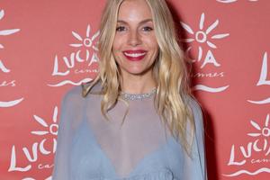 Bang Showbiz / Sienna Miller 'euphoric' after getting pregnant in her forties