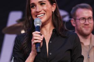 Bang Showbiz / Meghan, Duchess of Sussex could impose strict boundaries on any role in Guy Ritchie's The Gentlemen, a royal biographer has claimed