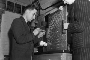 Keystone/Hulton Archive/Getty Images North America/TNS