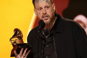 Bang Showbiz / Jelly Roll has lost 300lbs