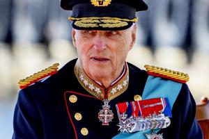 Bang Showbiz / King Harald of Norway is seriously ill