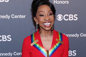 Bang Showbiz / Gladys Knight is stepping back from performing live