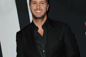 Bang Showbiz / Luke Bryan feels like a 30-year-old