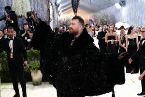 Bang Showbiz / Sam Smith regrets not writing to Tom Petty.