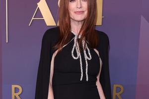Bang Showbiz / Julianne Moore will receive the Golden Icon Award