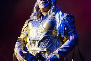 Bang Showbiz / Tionne 'T-Boz' Watkins is recovering from a sickle cell crisis