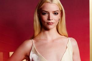 Bang Showbiz / Anya Taylor-Joy thinks she was too' protective' over herself when she got famous.