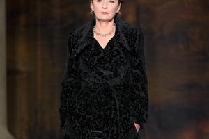Bang Showbiz / Lesley Manville battles spies, political violence and the freezing streets of Cold War Warsaw in her new thriller Winter of the Crow